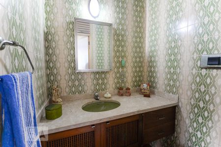 Apartamento à venda com 130m², 2 quartos e 1 vagaLavabo