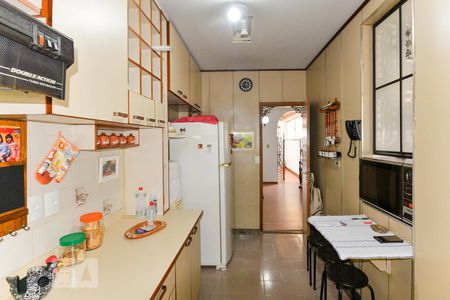 Apartamento à venda com 130m², 2 quartos e 1 vagaCozinha