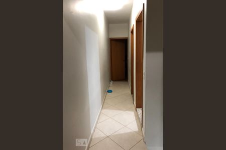 Casa à venda com 150m², 3 quartos e 2 vagasCorredor