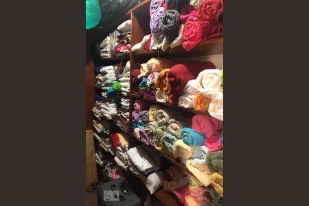 Casa à venda com 150m², 3 quartos e 2 vagasSuíte