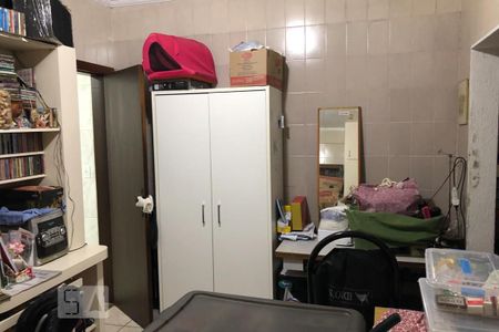 Casa à venda com 150m², 3 quartos e 2 vagasQuarto de Serviço