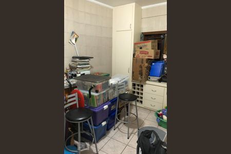 Casa à venda com 150m², 3 quartos e 2 vagasQuarto de Serviço