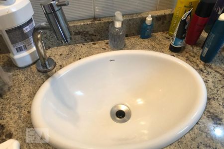 Casa à venda com 150m², 3 quartos e 2 vagasSuíte