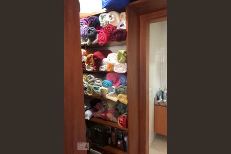 Casa à venda com 150m², 3 quartos e 2 vagasSuíte