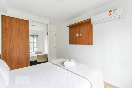 Quarto de apartamento à venda com 1 quarto, 44m² em Pinheiros, São Paulo