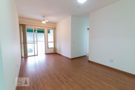 Apartamento para alugar com 62m², 2 quartos e 1 vagaSala