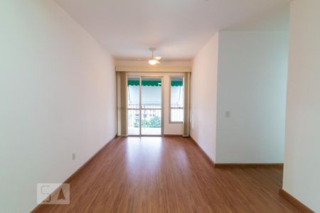 Apartamento para alugar com 62m², 2 quartos e 1 vagaSala