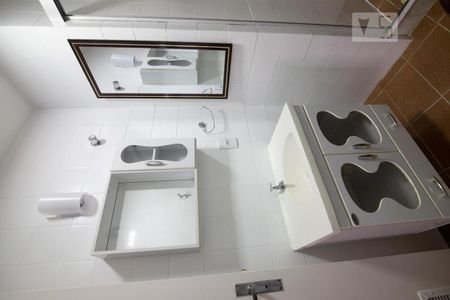 Apartamento para alugar com 62m², 2 quartos e 1 vagaBanheiro