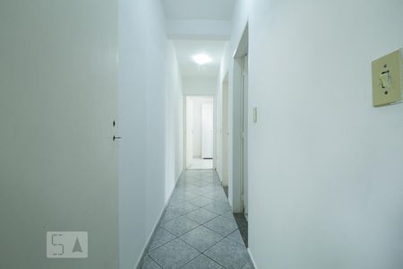 Casa à venda com 160m², 6 quartos e 2 vagasCorredor