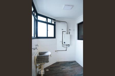 Apartamento à venda com 133m², 3 quartos e 2 vagasÁREA DE SERVIÇO