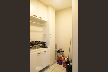 Apartamento à venda com 133m², 3 quartos e 2 vagasQUARTO SERVIÇO