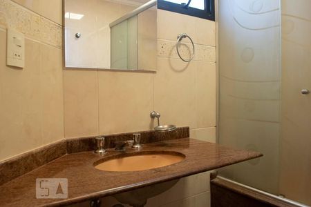 Apartamento à venda com 133m², 3 quartos e 2 vagasBANHEIRO SUITE 1