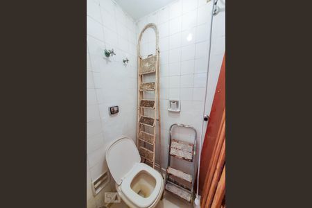 Apartamento para alugar com 80m², 2 quartos e sem vaga Apartamento para alugar com 80m², 2 quartos e sem vagaBanheiro de Serviço