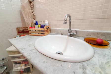 Apartamento para alugar com 80m², 2 quartos e sem vaga Apartamento para alugar com 80m², 2 quartos e sem vagaBanheiro