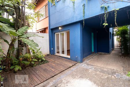 Casa para alugar com 220m², 3 quartos e 2 vagas Casa para alugar com 220m², 3 quartos e 2 vagasÁrea externa - garagem