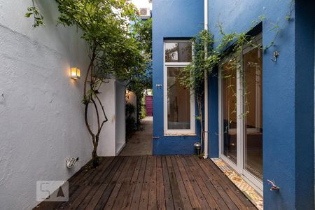 Casa para alugar com 220m², 3 quartos e 2 vagas Casa para alugar com 220m², 3 quartos e 2 vagasÁrea externa