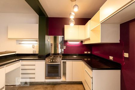 Casa para alugar com 220m², 3 quartos e 2 vagas Casa para alugar com 220m², 3 quartos e 2 vagasCozinha