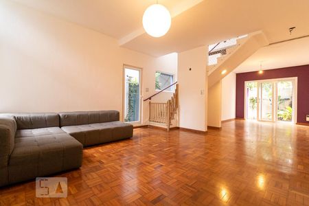 Sala de casa para alugar com 3 quartos, 220m² em Jardim Paulistano, São Paulo