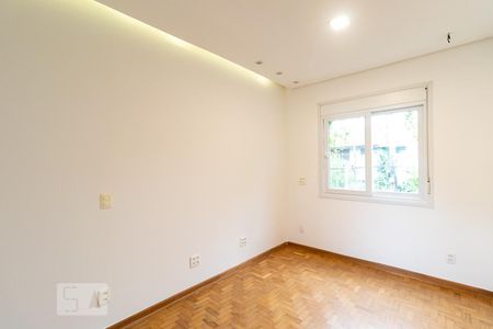 Casa para alugar com 220m², 3 quartos e 2 vagas Casa para alugar com 220m², 3 quartos e 2 vagasSuíte