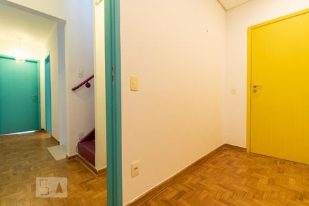Casa para alugar com 220m², 3 quartos e 2 vagas Casa para alugar com 220m², 3 quartos e 2 vagasCorredor