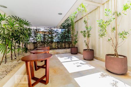 Apartamento para alugar com 40m², 1 quarto e 1 vagaSalão de Festas - Externo