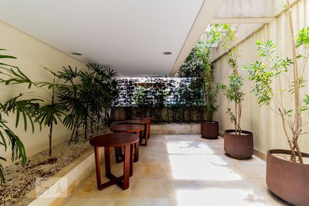 Apartamento para alugar com 40m², 1 quarto e 1 vagaSalão de Festas - Externo