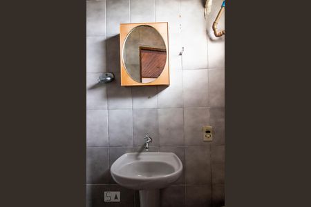 Banheiro da Suíte de casa para alugar com 1 quarto, 50m² em Vila Comercial, Jundiaí