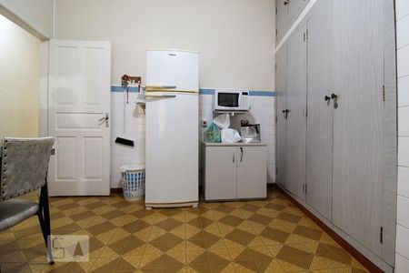 Casa à venda com 235m², 3 quartos e 2 vagasCozinha