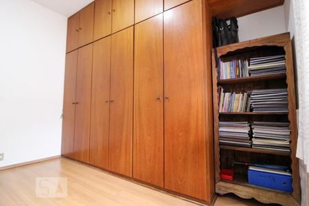 Casa à venda com 235m², 3 quartos e 2 vagasQuarto 3