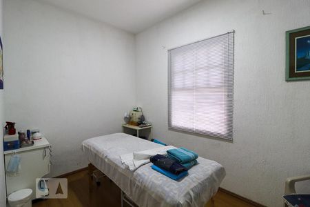 Casa à venda com 235m², 3 quartos e 2 vagasQuarto 2