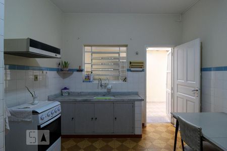 Casa à venda com 235m², 3 quartos e 2 vagasCozinha - Armários