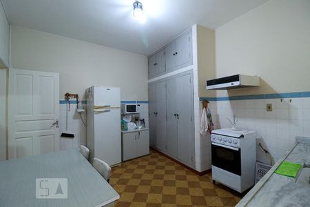 Casa à venda com 235m², 3 quartos e 2 vagasCozinha - Armários