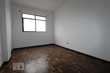 Quarto 1 de apartamento para alugar com 2 quartos, 57m² em Rebouças, Curitiba