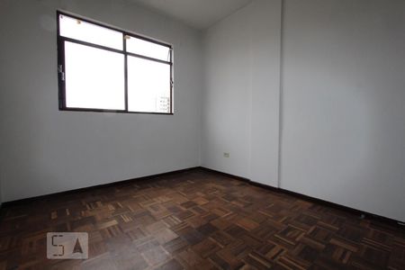 Quarto 2 de apartamento para alugar com 2 quartos, 57m² em Rebouças, Curitiba