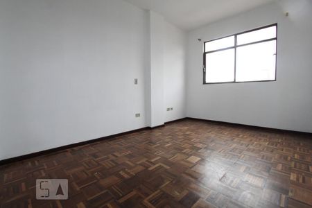 Quarto 1 de apartamento para alugar com 2 quartos, 57m² em Rebouças, Curitiba