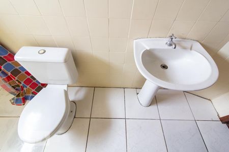 Apartamento para alugar com 57m², 2 quartos e sem vagaBanheiro
