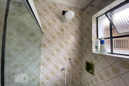 Casa à venda com 150m², 3 quartos e 2 vagasChuveiro