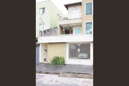 Casa à venda com 230m², 3 quartos e 3 vagasFachada