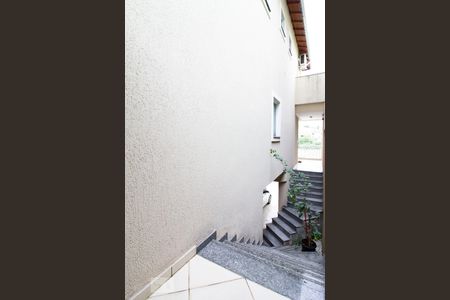 Casa à venda com 230m², 3 quartos e 3 vagasCorredor lateral