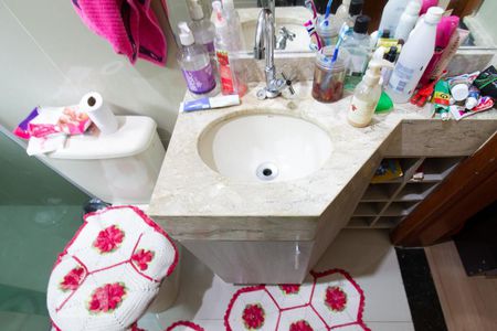 Casa à venda com 230m², 3 quartos e 3 vagasBanheiro da Suíte