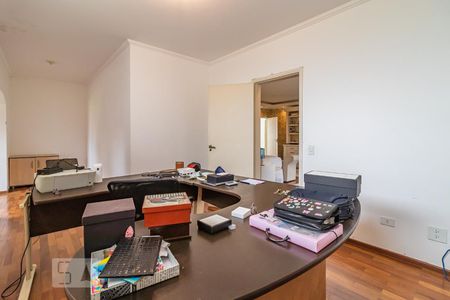 Casa de condomínio para alugar com 900m², 8 quartos e 4 vagas Casa de condomínio para alugar com 900m², 8 quartos e 4 vagasEscritório da Suíte 5