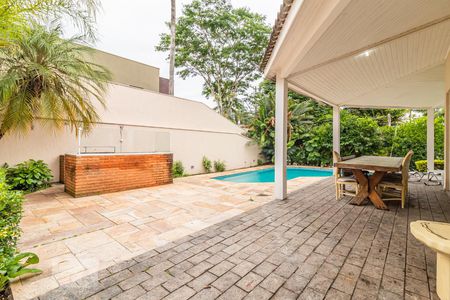 Casa de condomínio para alugar com 900m², 8 quartos e 4 vagas Casa de condomínio para alugar com 900m², 8 quartos e 4 vagasQuintal