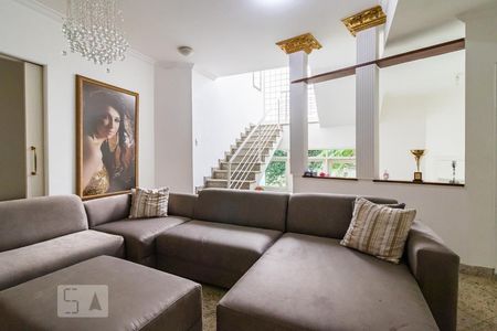 Casa de condomínio para alugar com 900m², 8 quartos e 4 vagas Casa de condomínio para alugar com 900m², 8 quartos e 4 vagasSala