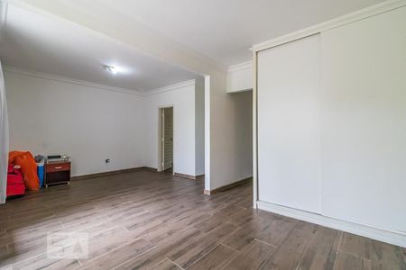 Casa de condomínio para alugar com 900m², 8 quartos e 4 vagas Casa de condomínio para alugar com 900m², 8 quartos e 4 vagasSuíte 3