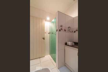 Casa de condomínio para alugar com 900m², 8 quartos e 4 vagas Casa de condomínio para alugar com 900m², 8 quartos e 4 vagasBanheiro da Suíte 2