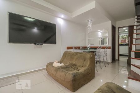 Sala de casa de condomínio para alugar com 2 quartos, 90m² em Freguesia (jacarepaguá), Rio de Janeiro