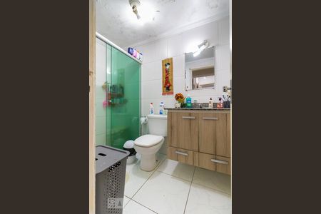 Apartamento à venda com 74m², 2 quartos e 1 vaga Apartamento à venda com 74m², 2 quartos e 1 vagaBanheiro