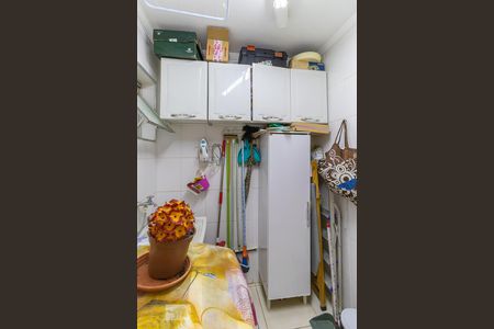 Apartamento à venda com 74m², 2 quartos e 1 vaga Apartamento à venda com 74m², 2 quartos e 1 vagaÁrea de serviço - Armários