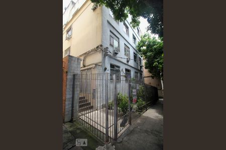 Apartamento à venda com 45m², 1 quarto e sem vagaFachada