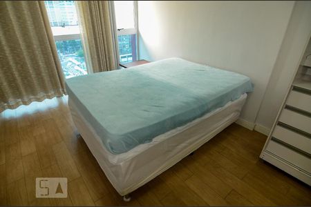 Sala / Quarto de kitnet/studio para alugar com 1 quarto, 31m² em Centro, Rio de Janeiro